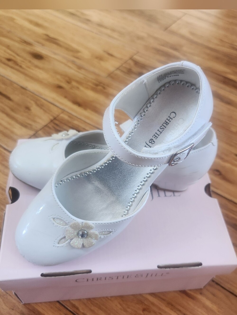 Christie And Jill Heaven Girls White Ankle Strap Mary Jane Dress Shoes Size 1M